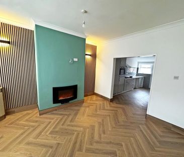 2 bedroom terraced house to rent - Photo 3