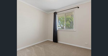 Family home offering comfort and convenience - Photo 4