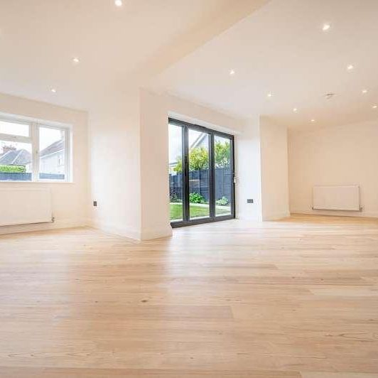 St. Clements, Thaxted, CM6 - Photo 1