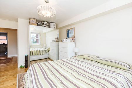Alma Court, - Photo 2