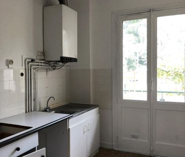 Location Appartement 3 pièces 85m² ST ETIENNE 42000 - Photo 1