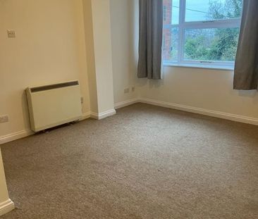Studio Flat, Hart Hill Drive, LU2 - Photo 2