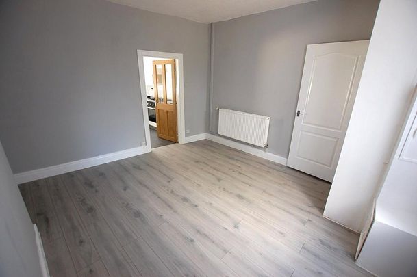 2 bedroom house to rent - Photo 1