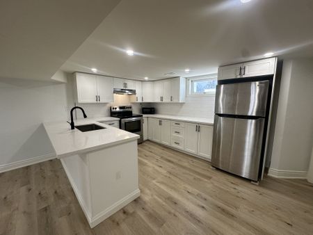 For Lease - 175 East 5th Street, Hamilton, Ontario - Photo 5