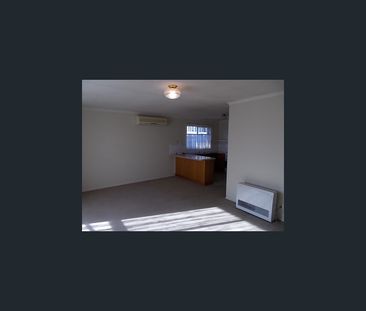 2/507 Bell Street, Redan, Vic 3350 - Photo 3