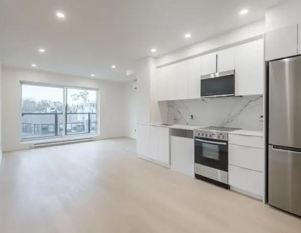 1 Glenmore | 1 Glenmore, Montreal - Photo 1