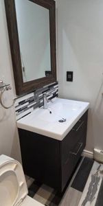 4 1/2 lumieux avec cour privée à Lasalle - Photo 3