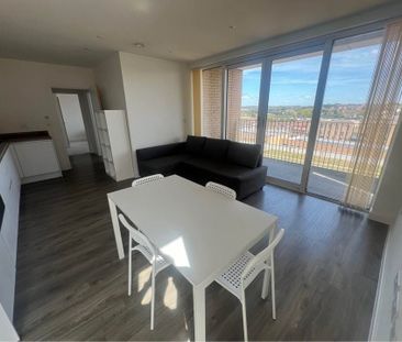 2 Bed Flat, Hawfinch House, NW9 - Photo 2