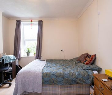 6 bedroom detached house to rent - Photo 4