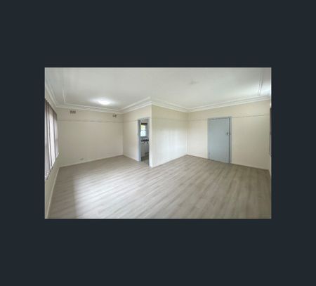5 Williamson Avenue, Seven Hills, NSW 2147 - Photo 4