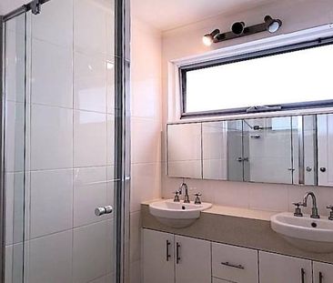 THREE BEDROOM | MINUTES TO BEACH | GREAT LOCATION - Photo 2