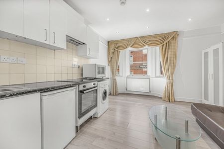 3 Bed Flat, Nassau Street, W1W - Photo 3