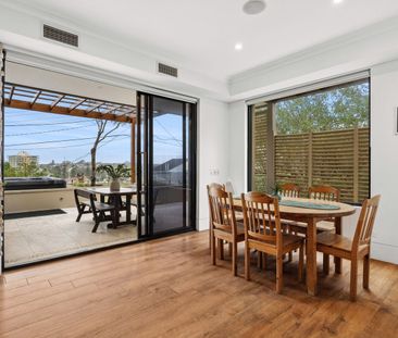 Furnished Coastal Living on Queenscliff Headland - Photo 4