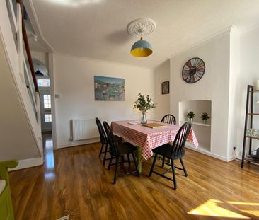 4 bedroom house - Photo 1