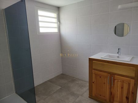 Location Maison 5 pièces 107m² BRAS PANON 97412 - Photo 4