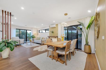 Stunning 4 Bedroom Family Home in South Morang - Photo 2