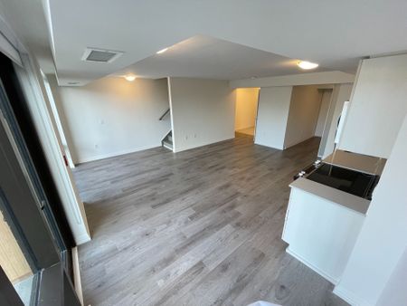 For Lease - 325 Yorkland Boulevard Unit# TH02, Toronto, Ontario - Photo 5