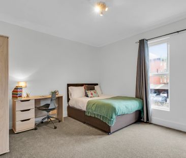 93 ROYAL PARK AVENUE Leeds - LS6 1EZ - Photo 3