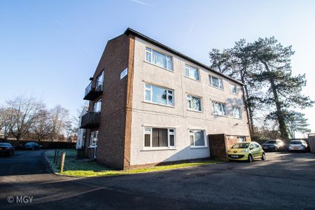 2 bedroom ground floor flat to rent - Photo 3