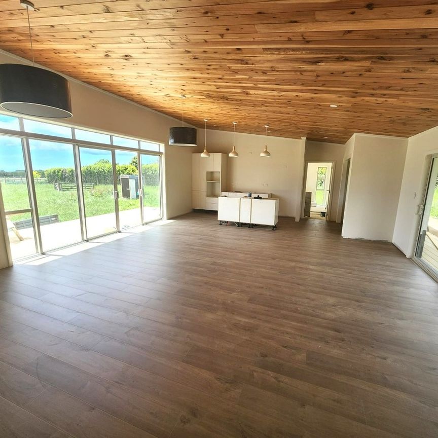 COUNTRY BUMPKIN - SARONA PARK - Photo 1