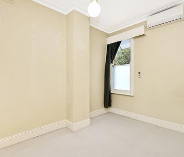 Beautifully Presented Victorian Terrace With City Views - Photo 6