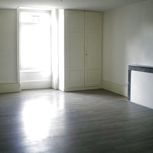 Location Appartement 2 pièces 65m² ST RAMBERT D ALBON 26140 - Photo 1