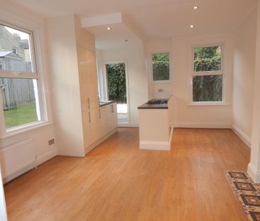 2 Bed Maisonette, Kettering Street, SW16 - Photo 2