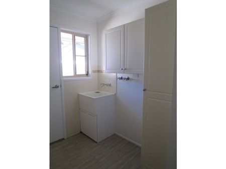 18 Grace Crescent, Slade Point - Photo 2