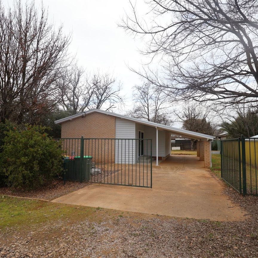 11 Turner Street Turvey Park NSW - Photo 1