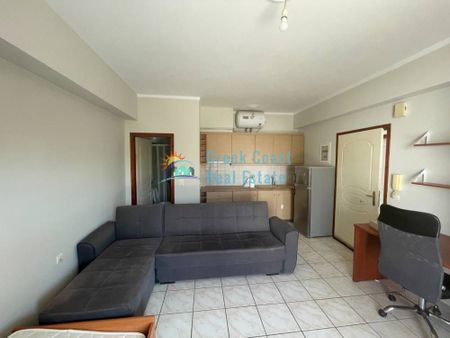 Studio/Γκαρσονιέρα για ενοικίαση Κέντρο (Ρίο) - Photo 4