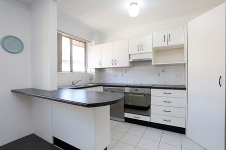 One Bedroom Apartment in the Heart of West Ryde - Photo 4