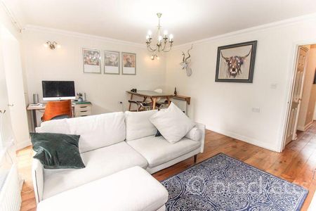 3 bedroom terraced house to rent - Photo 2