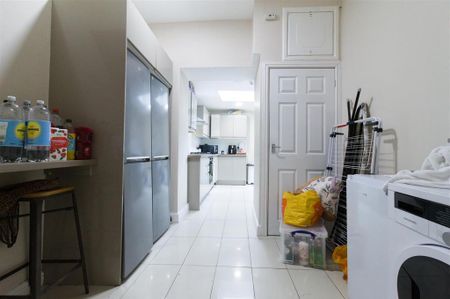 7 bedroom terraced house to rent - Photo 4