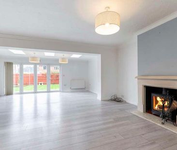 Paddocks Lane, Cheltenham, GL50 - Photo 2