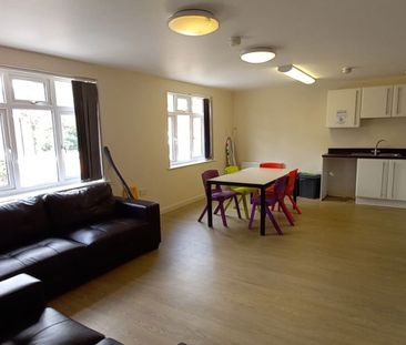 Hawkins Road Unit 4 Rm 2, Earlsdon - Photo 2