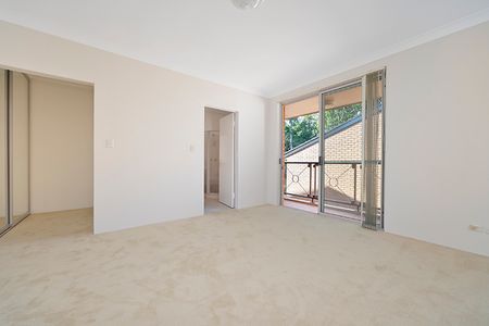 2/8 Robert Street, Artarmon NSW 2064 - Townhouse For Rent | Domain - Photo 4