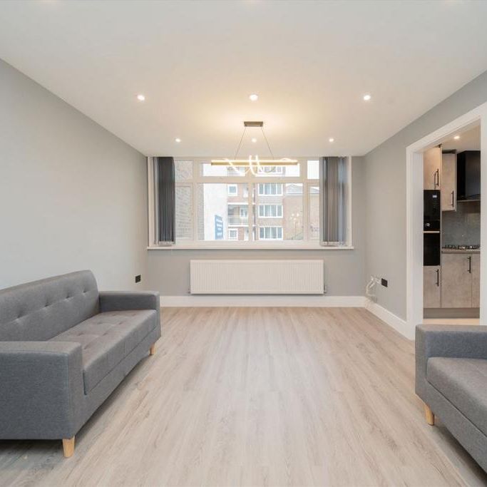 3 bedroom flat to rent - Photo 1