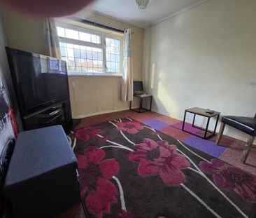 4 bedroom detached house to rent - Photo 5