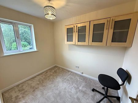 4 bedroom detached house to rent - Photo 5