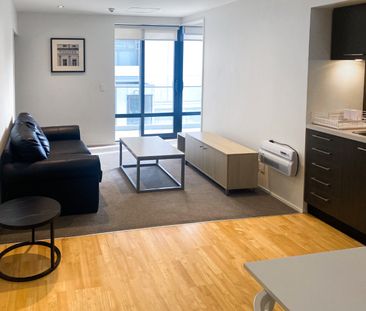 Apartment in the City - Photo 2