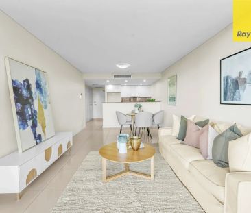 Stylish Two Bedroom Apartment with Water & Skyline Views - Riversid... - Photo 3