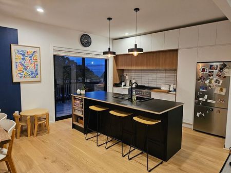 Welly's Best Beach Suburb – Fully Furnished - Photo 4