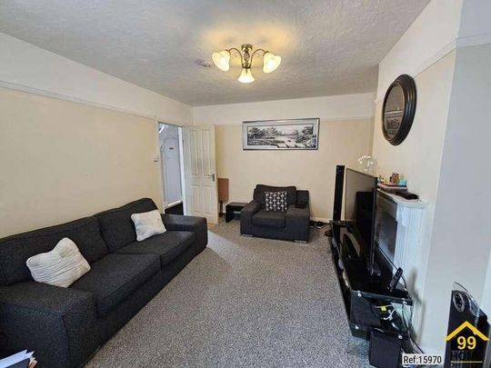 Worplesdon Road, Guildford, Surrey, GU2 - Photo 1