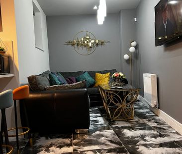 Kensington, Kensington. - Photo 4