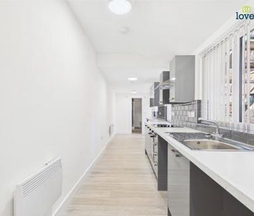 1 bedroom Flat To Let - Photo 1