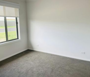 3-bedroom home - Photo 2