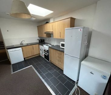 12 Bed Student Accommodation - Photo 4