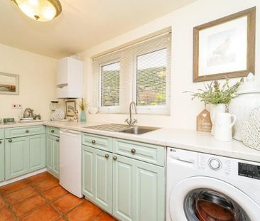 2 bedroom terraced house to rent - Photo 4