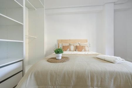 Carrer del Poeta Mas i Ros, Valencia, Valencian Community 46021 - Photo 4