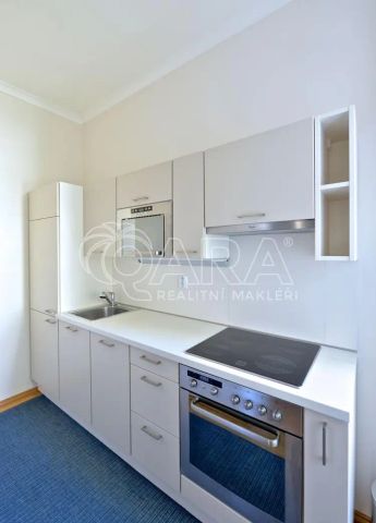 Pronájem příjemného 3+1 (75 m) pod Vyšehradem - Photo 2